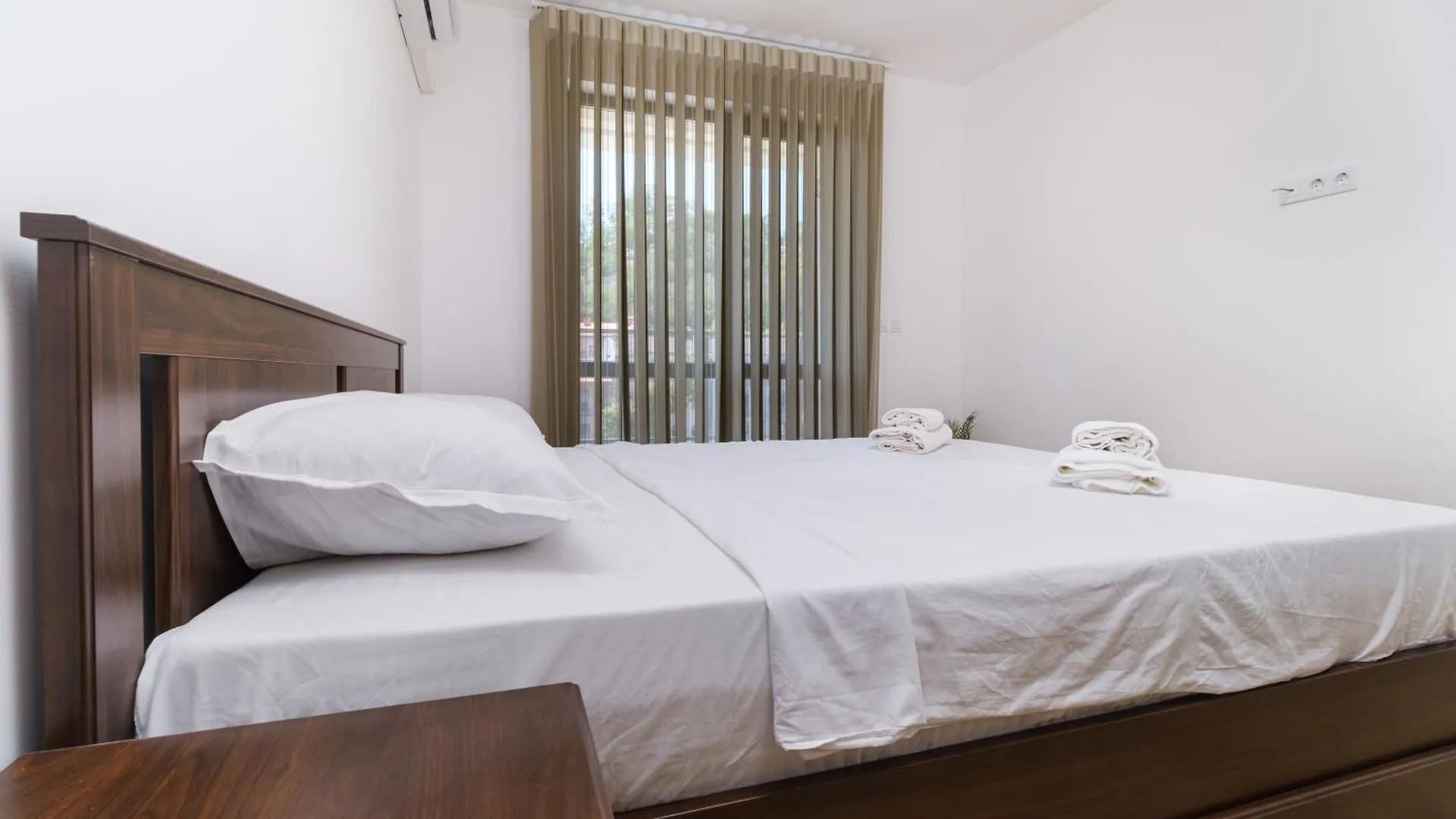 Modern 1-Bedroom Apartment With Free Parking Plowdiw Bulgarien