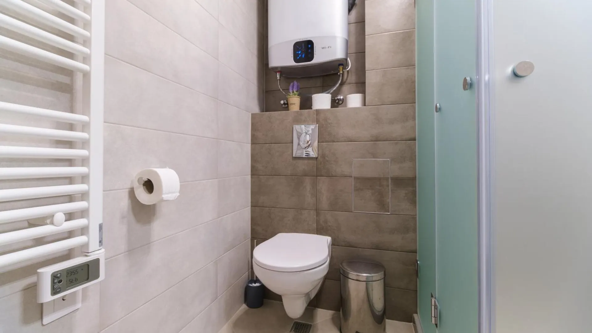 Modern 1-Bedroom Apartment With Free Parking Plowdiw